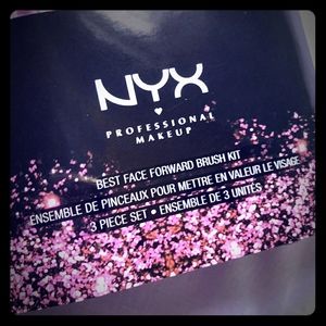 NYX glitter face brushes